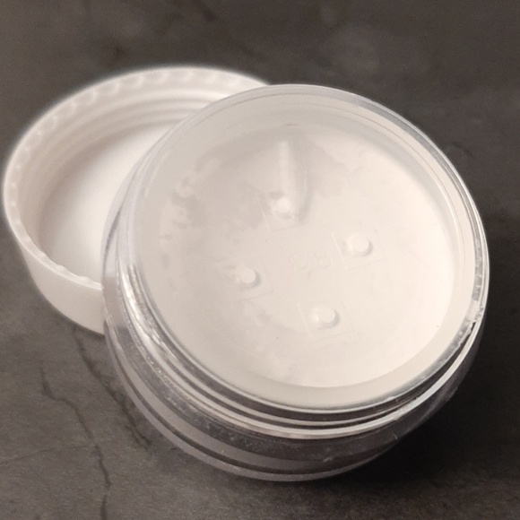 ULTA Beauty HD Setting Powder - Picture 3 of 3